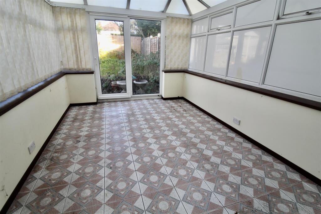 Additional property image - Feltham Close, Tile Cross, Birmingham