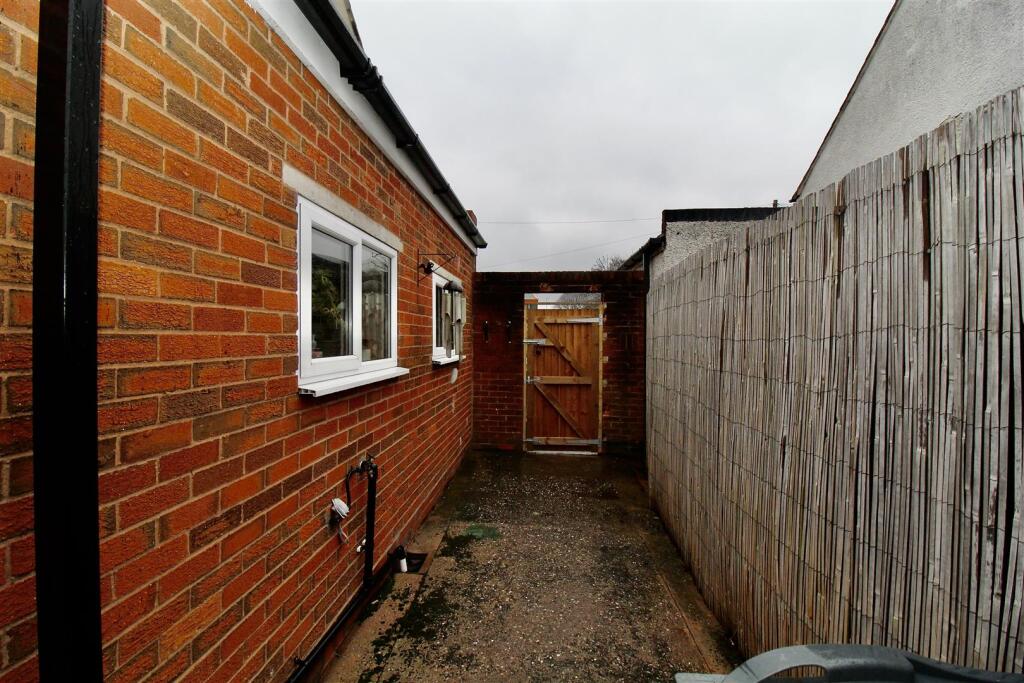 Additional property image - Gressel Lane, Tile Cross, Birmingham