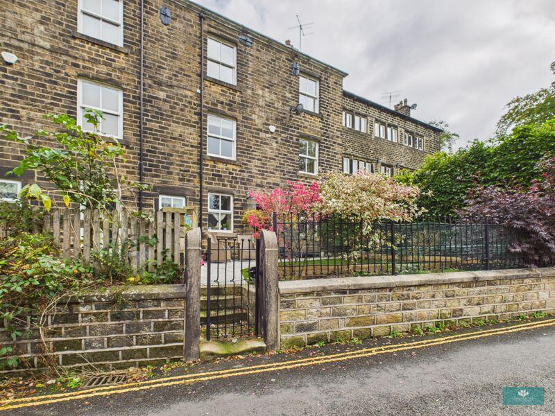 Main image of property: Bobbin Cottage, Greenfield