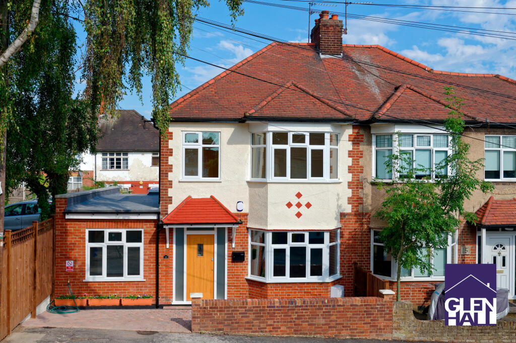 Main image of property: Summers Row, North Finchley, London, N12