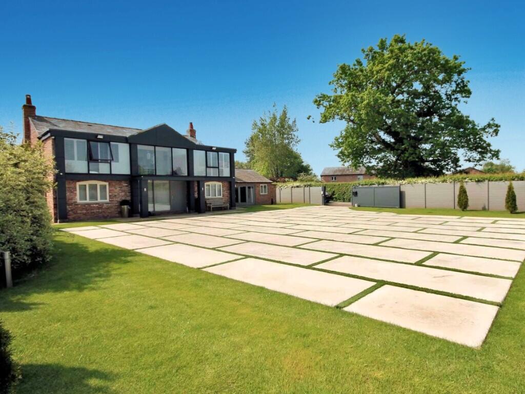 Main image of property: Ryecroft Lodge, Marthall Lane, Knutsford, Cheshire, WA16 7ST