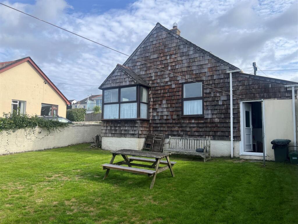 Main image of property: Eglos Parc, Mullion, Helston