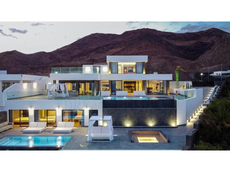 Main image of property: Canary Islands, Lanzarote, Playa Blanca