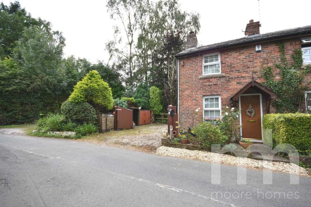 2 bedroom end of terrace house for sale in GREEN LANE, Poynton, SK12