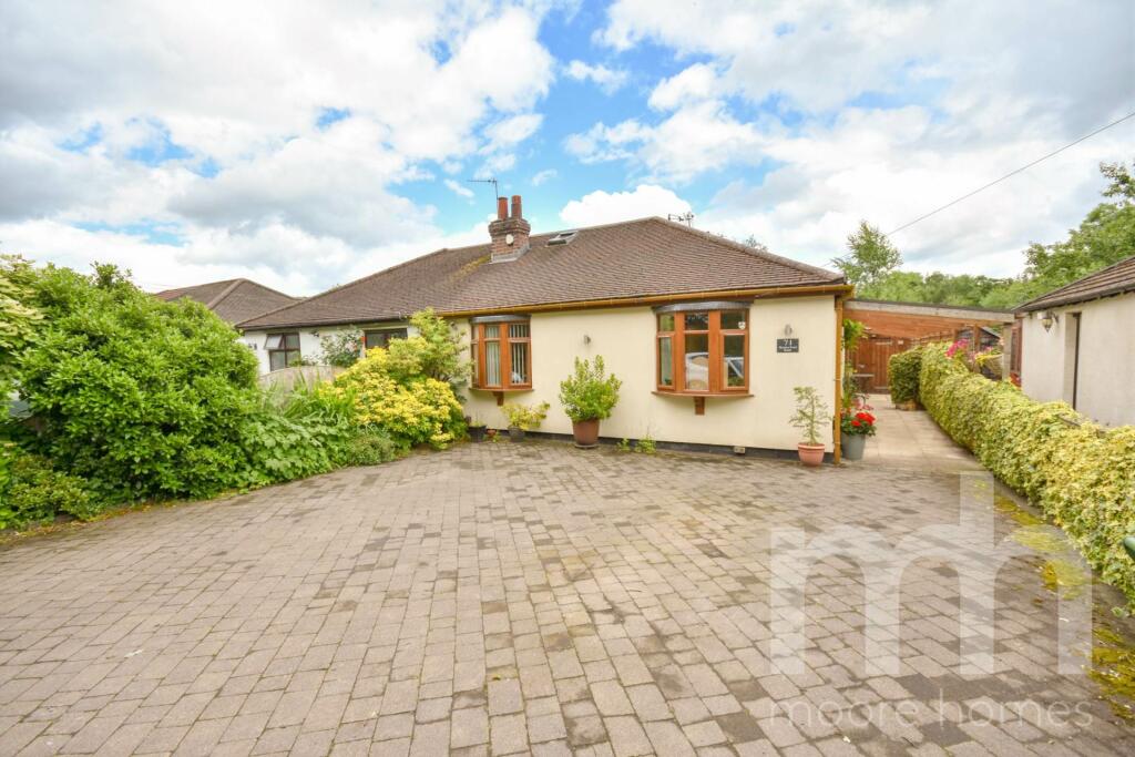 3 bedroom semidetached house for sale in SHRIGLEY ROAD SOUTH, Poynton