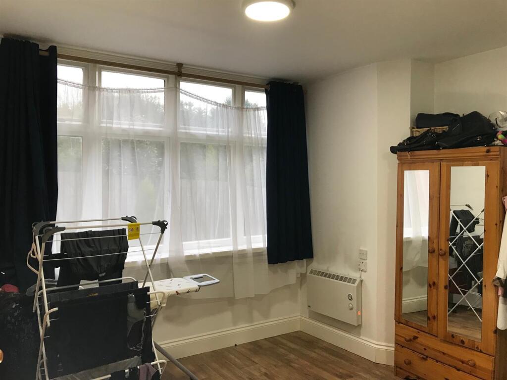 Additional property image - 1 bed flat, Coppice Road