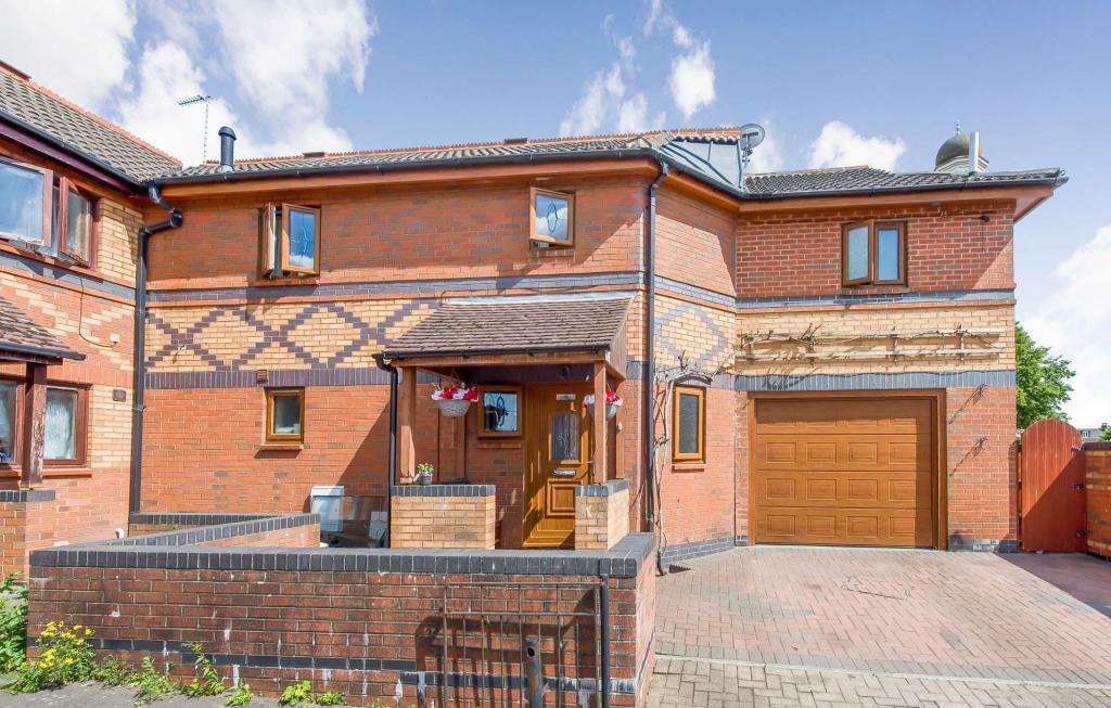 5 bedroom end of terrace house for sale in Cosin Close, Oxford, OX4