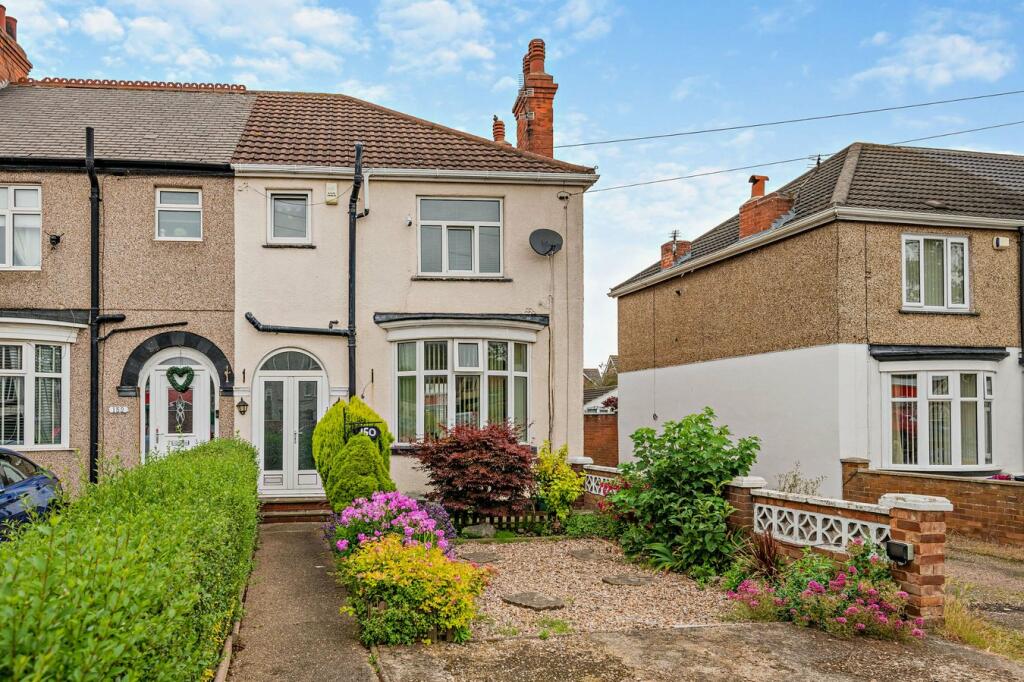 3 bedroom end of terrace house for sale in Yarborough Road, Grimsby, DN34