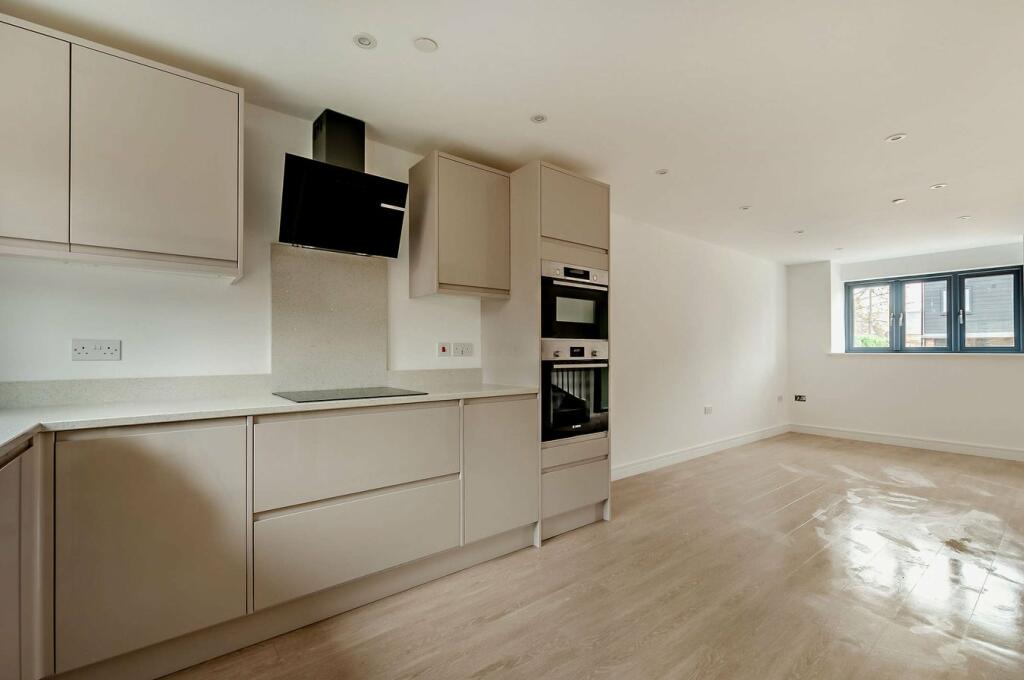 Additional property image - Tivoli Park Gardens, Margate, CT9