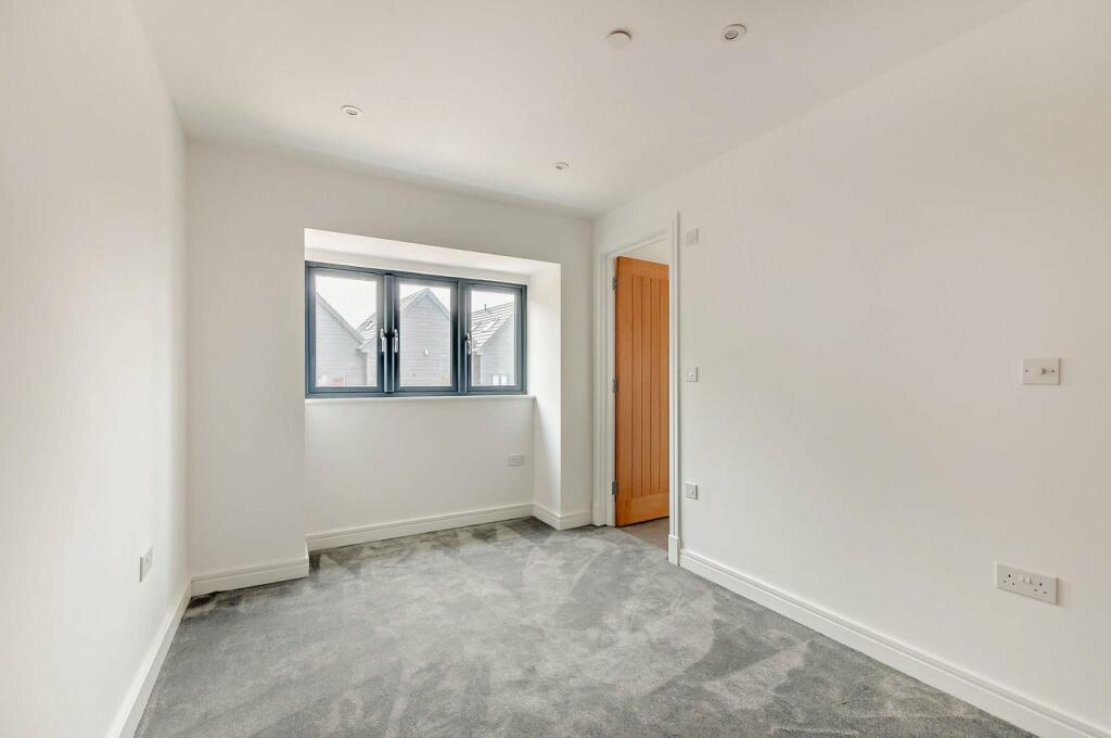 Additional property image - Tivoli Park Gardens, Margate, CT9