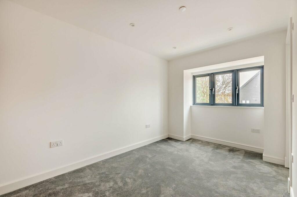 Additional property image - Tivoli Park Gardens, Margate, CT9