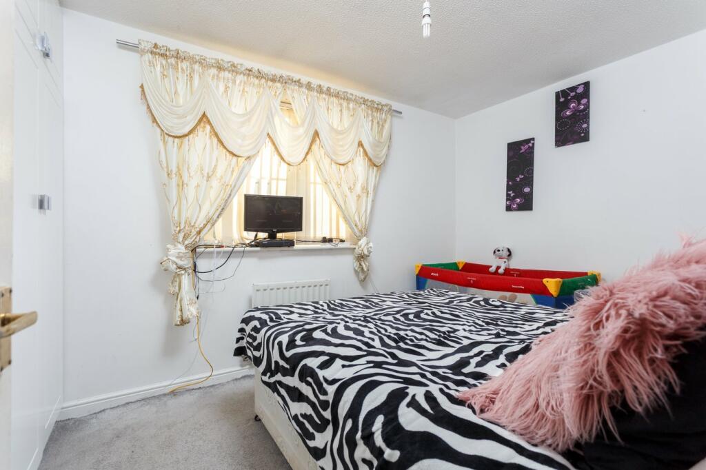 Additional property image - Holme Bank Close, Bradford, BD4
