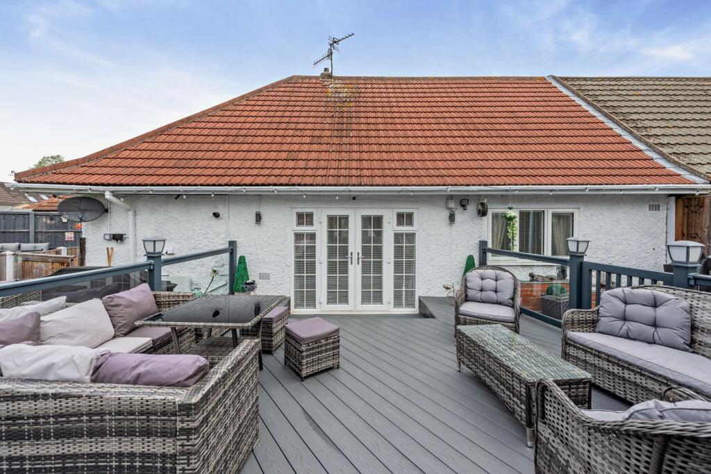Main image of property: Averton Square, Nottingham, NG8