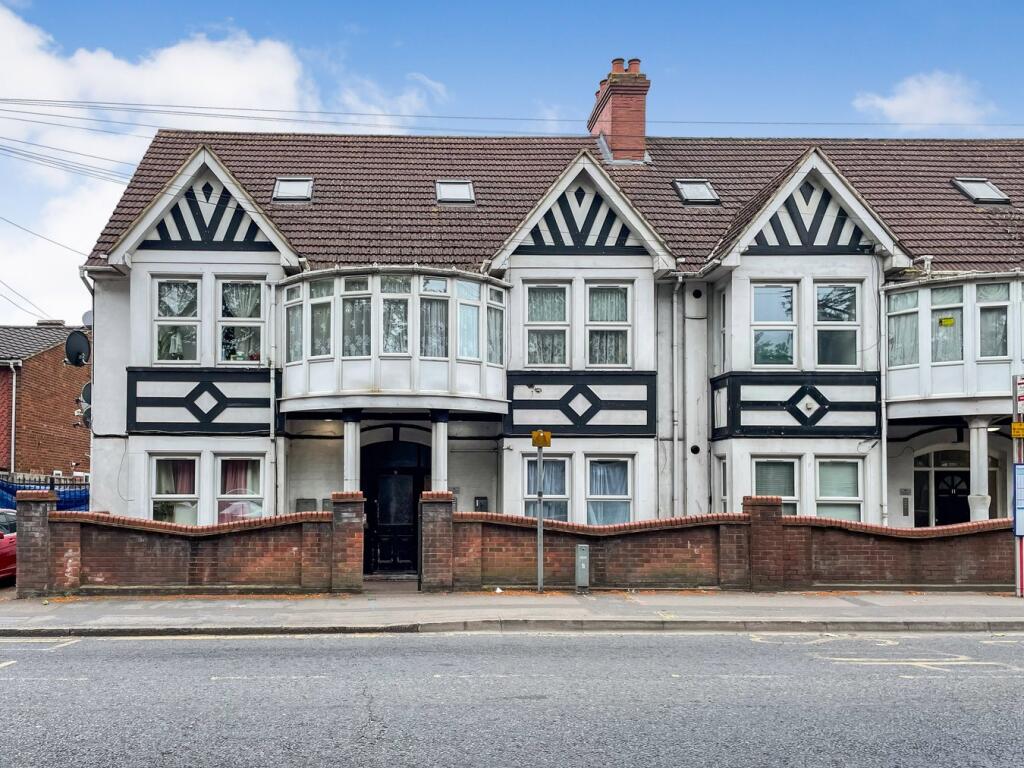Main image of property: Marsh Road, Luton, LU3