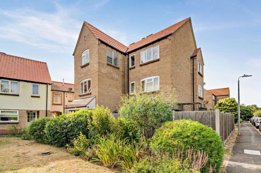 Main image of property: Orchard Close, Sleaford, NG34