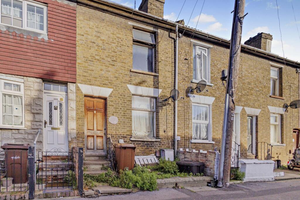 Main image of property: Luton Road, Chatham, ME4