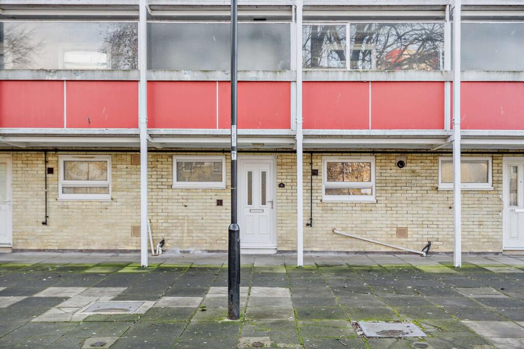 Main image of property: Golden Grove, Southampton, SO14