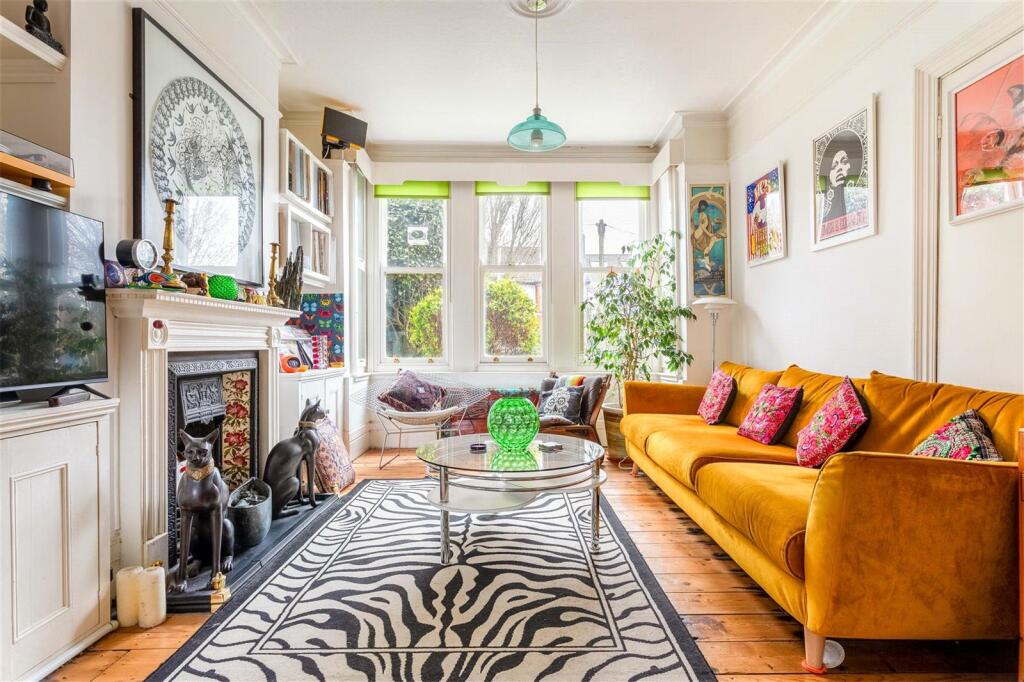 4 bedroom terraced house for sale in Freshfield Road, Brighton, East Sussex, BN2