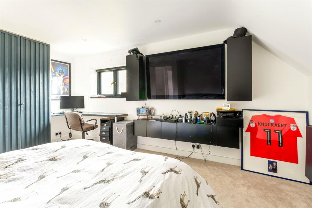 Additional property image - Eastwick Close, Brighton, BN1