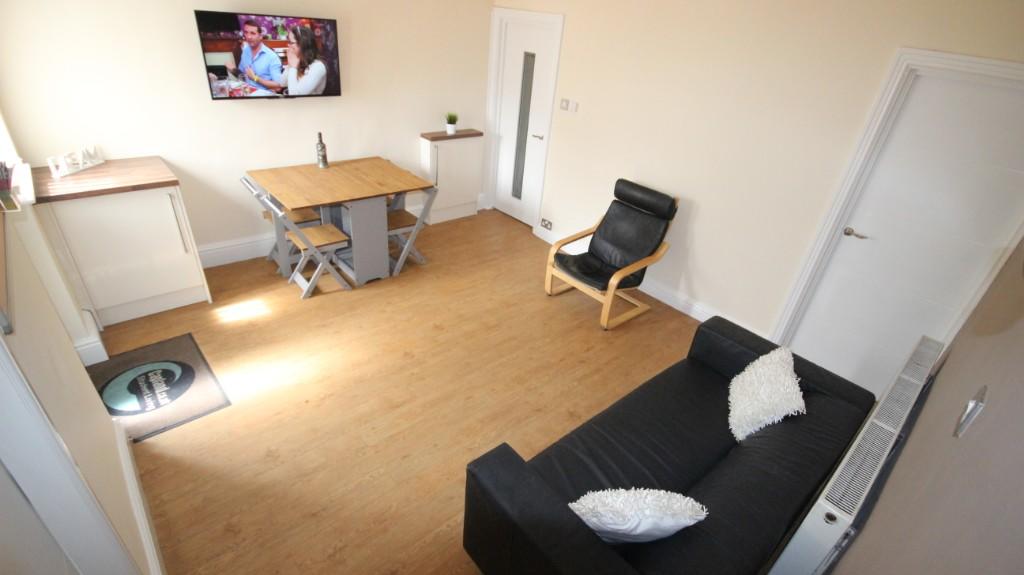 Main image of property: 367A ECCLESALL ROAD- 1 SPARE ROOM FROM 01/07/24 UNTIL 27/06/25 - STUDENT ONLY PROPERTY