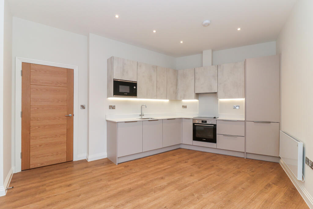 1 bedroom apartment for sale in Crosby House, Furlong Road, Bourne End