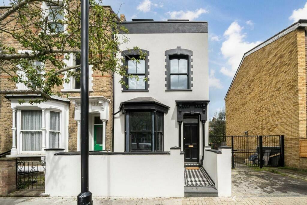 Main image of property: Sydner Road, Stoke Newington