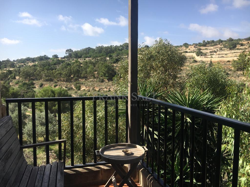 Main image of property: Madliena