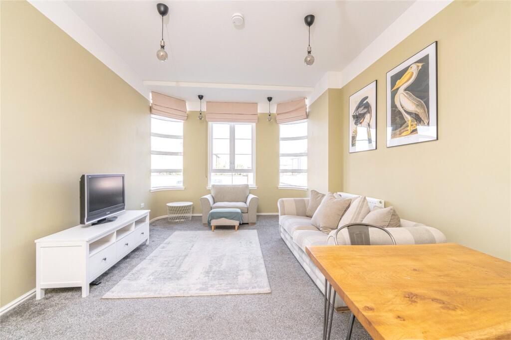 Main image of property: 4/1 Arneil Place, Edinburgh, EH5