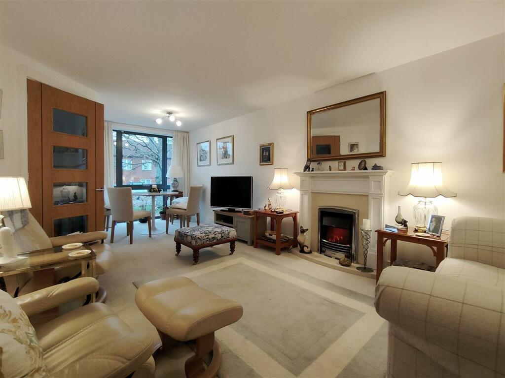 2 bedroom apartment for sale in Turner House, Midhurst, GU29