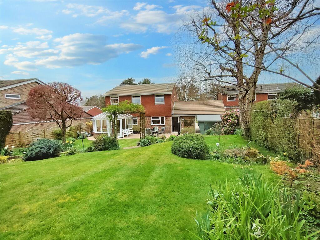 4 bedroom detached house for sale in The Fairway, Midhurst, West Sussex, GU29