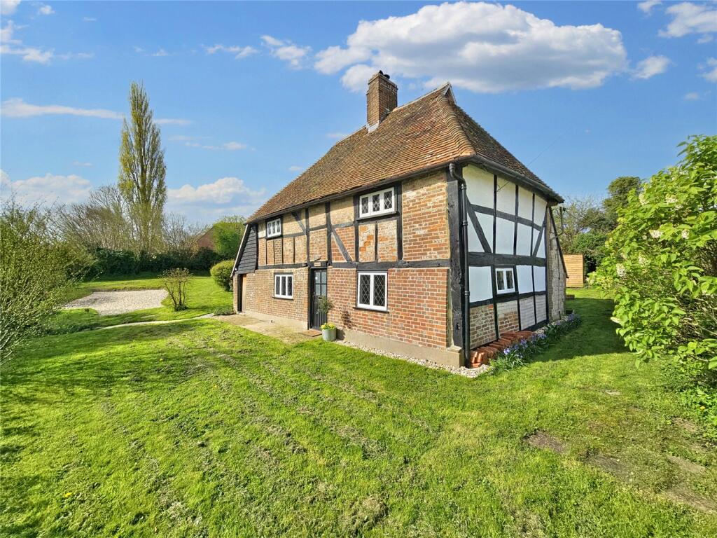 3 bedroom detached house for sale in Cocking, Midhurst, West Sussex, GU29