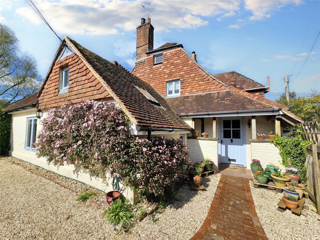 3 bedroom semidetached house for sale in Church Lane, Cocking, Midhurst, West Sussex, GU29