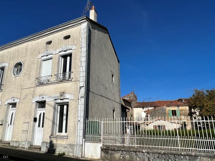 2 bedroom Town House in Ruffec, Poitou Charentes...