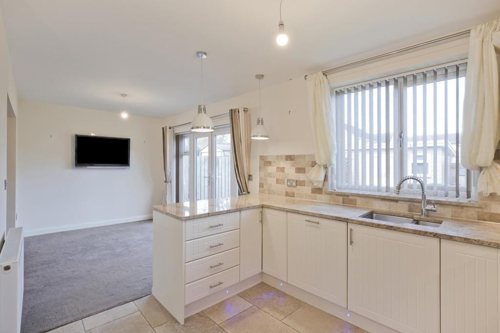 3 bedroom semidetached house for sale in Wyvil Crescent, ILKLEY, LS29