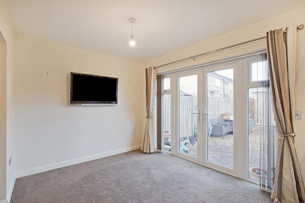 3 bedroom semidetached house for sale in Wyvil Crescent, ILKLEY, LS29