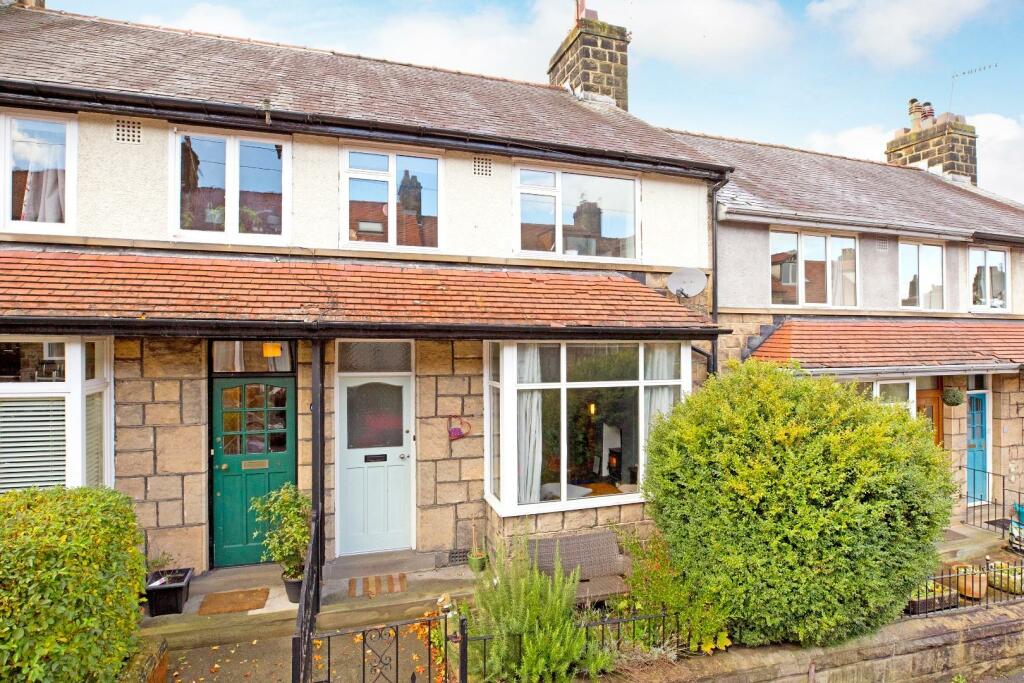 3 bedroom terraced house for sale in Victory Road, Ilkley, LS29
