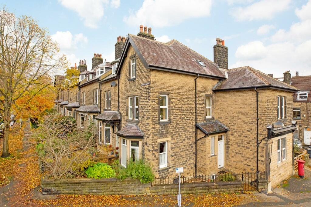 4 bedroom end of terrace house for sale in Wheatley Lane, Ilkley, LS29