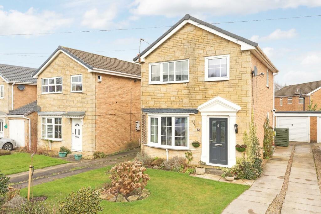 3 bedroom detached house for sale in Sandholme Drive, Burley In