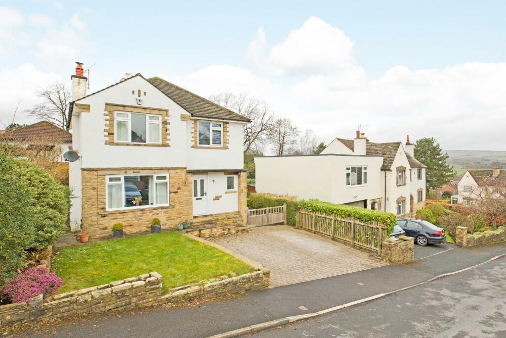 3 bedroom detached house for sale in Margerison Crescent, Ilkley, LS29