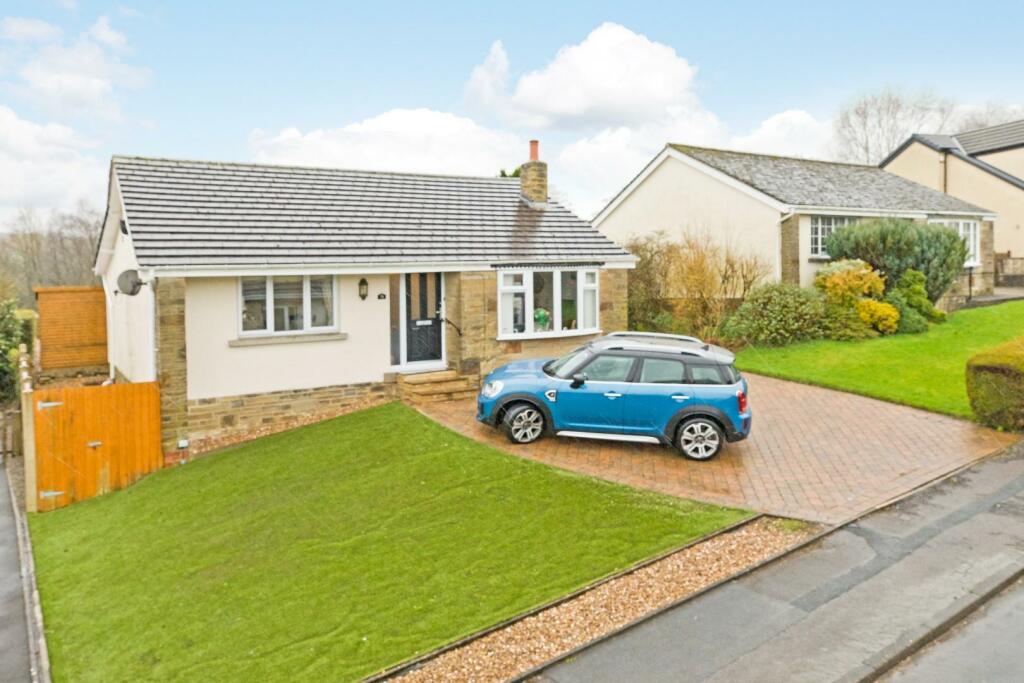 2 bedroom detached bungalow for sale in Moor Park Drive, Addingham