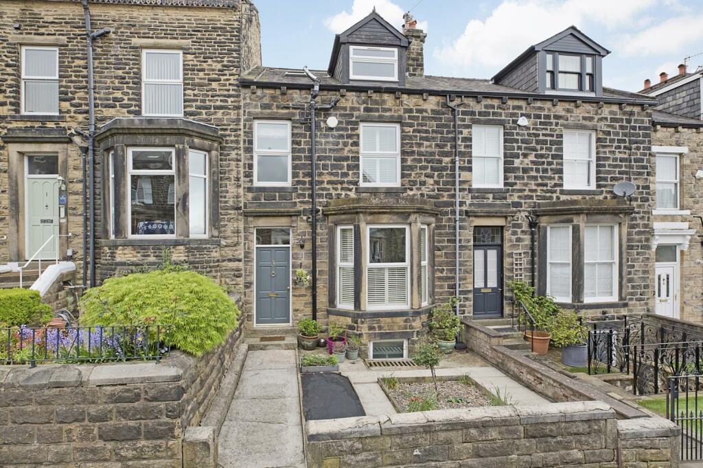 4 bedroom terraced house for sale in Tivoli Place, Ilkley, LS29