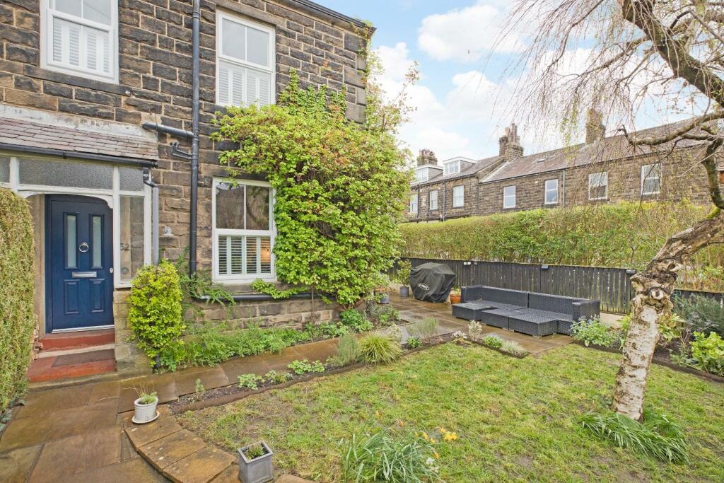 3 bedroom end of terrace house for sale in 32 Skipton Road, ILKLEY, LS29