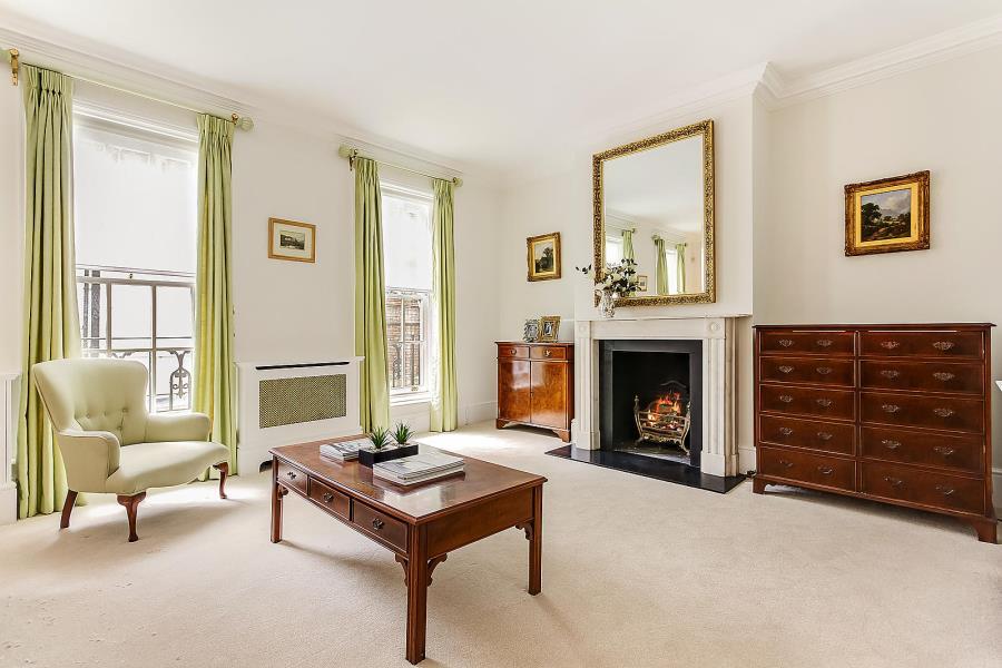 Main image of property: Gate Mews, Knightsbridge, SW7