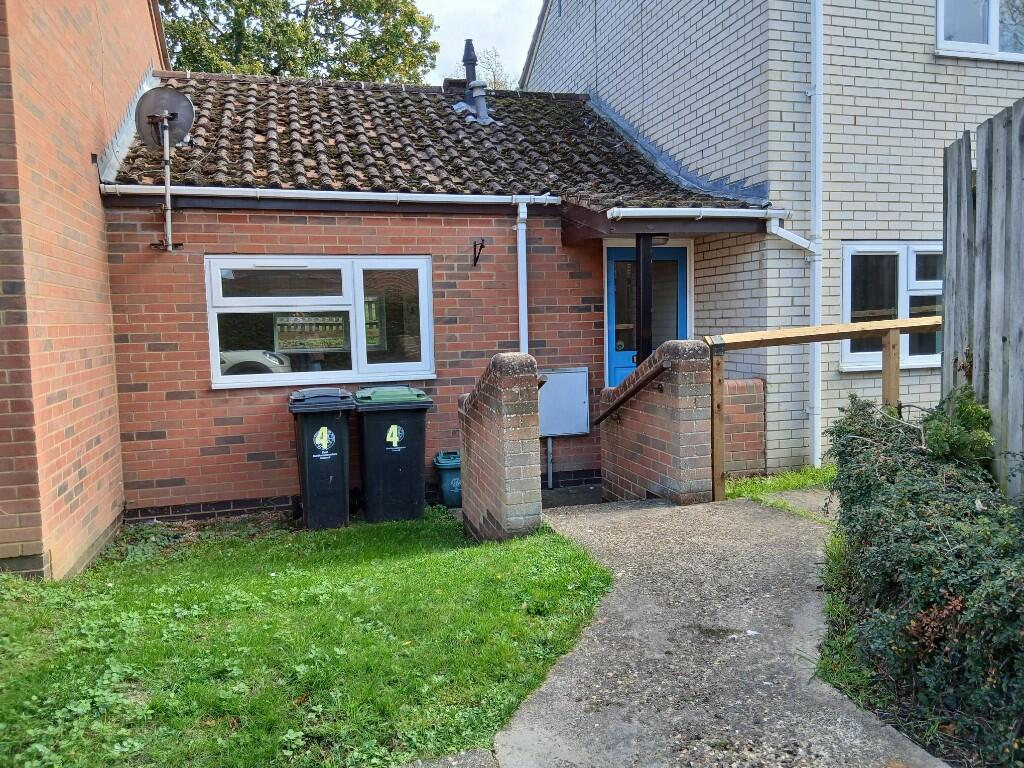 Main image of property: Park View, NN14