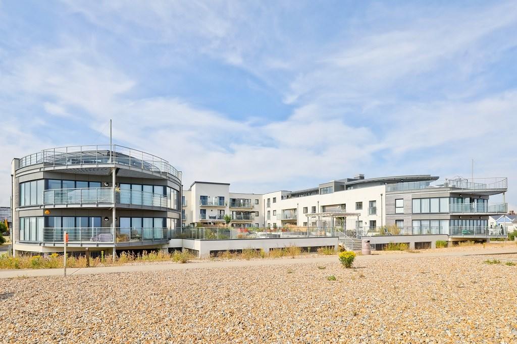 2 bedroom flat for rent in The Waterfront, Worthing, West Sussex, BN12