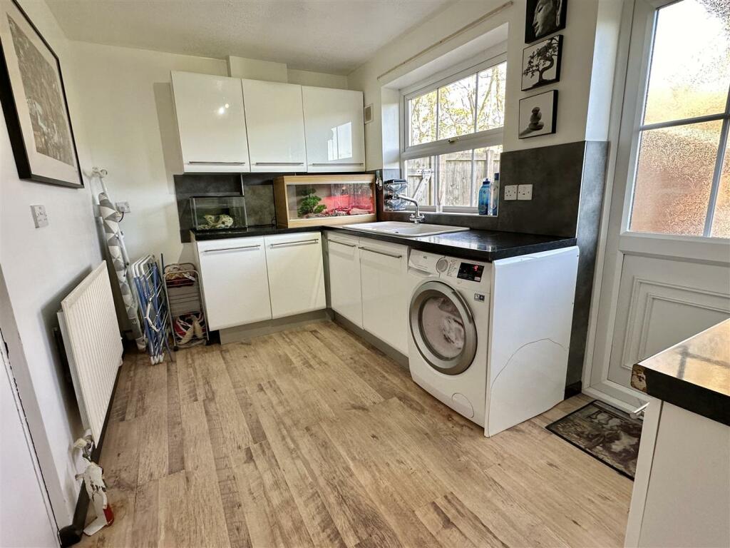 Additional property image - Coleshill Close, Hunt End, Redditch