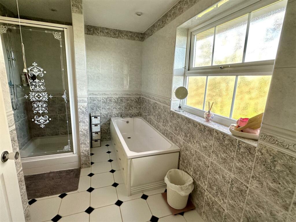 Additional property image - Coleshill Close, Hunt End, Redditch