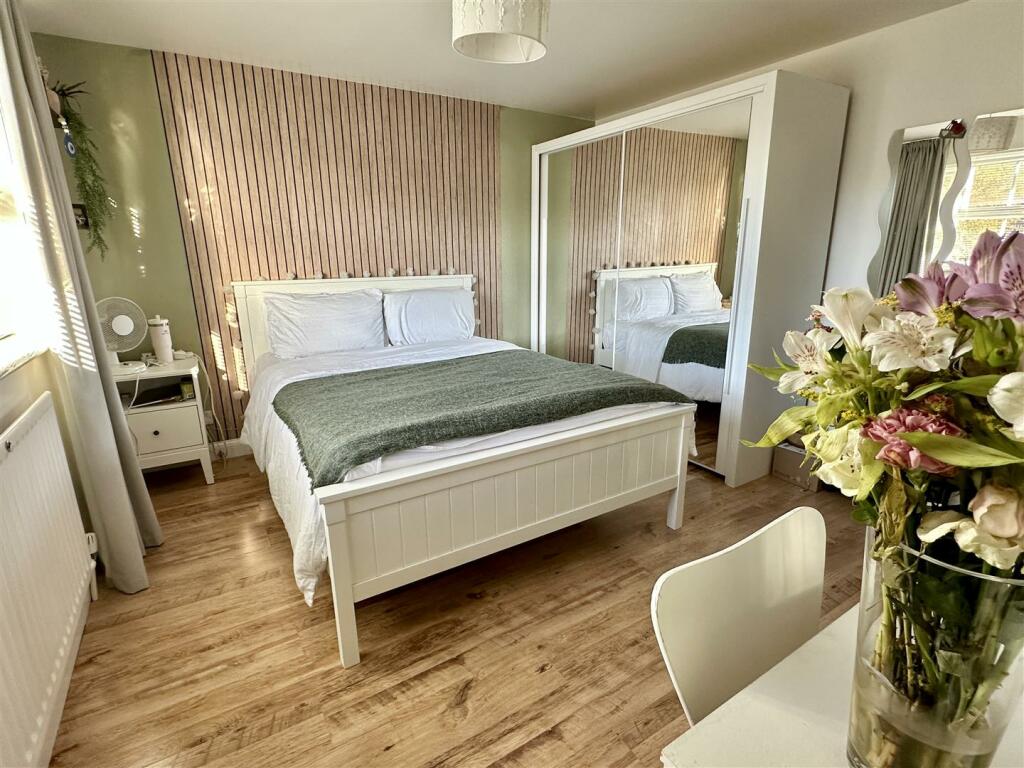 Additional property image - Coleshill Close, Hunt End, Redditch