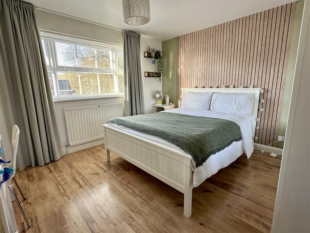 Additional property image - Coleshill Close, Hunt End, Redditch