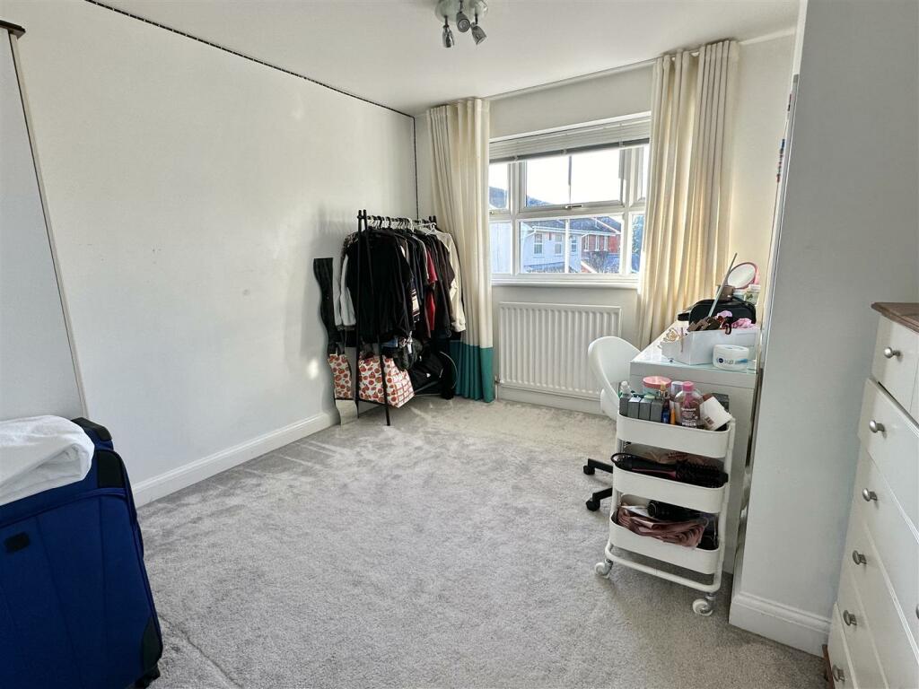 Additional property image - Coleshill Close, Hunt End, Redditch